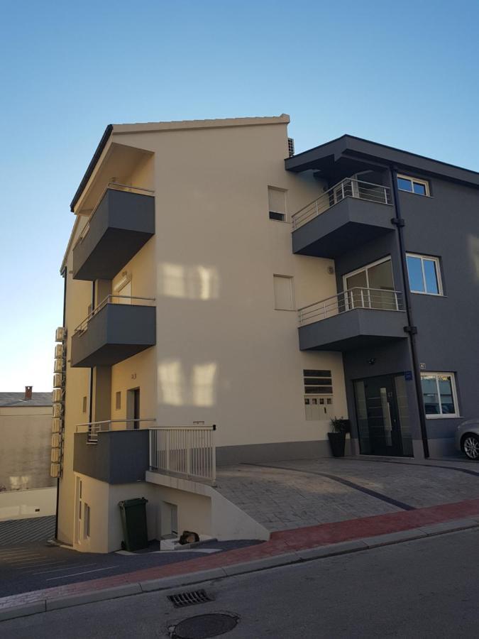 Grey House Apartment Makarska Exterior photo