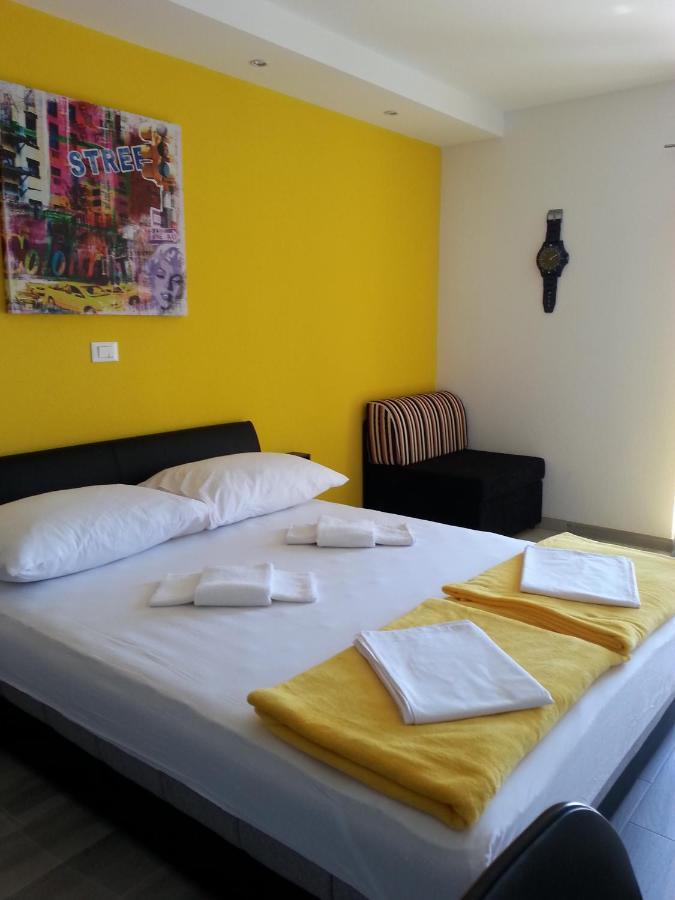 Grey House Apartment Makarska Exterior photo